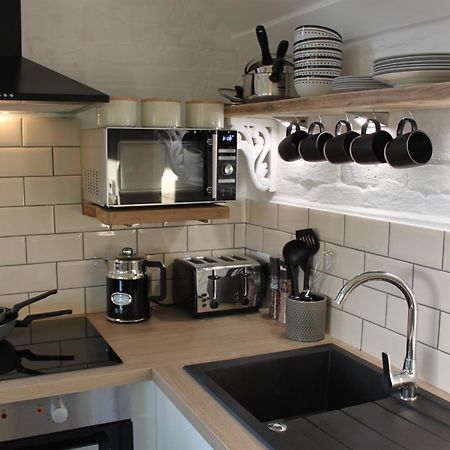 Beautiful Barn Conversion, 3 Bed, Hot Tub, Sauna, Gym, Enclosed Garden Райд Экстерьер фото
