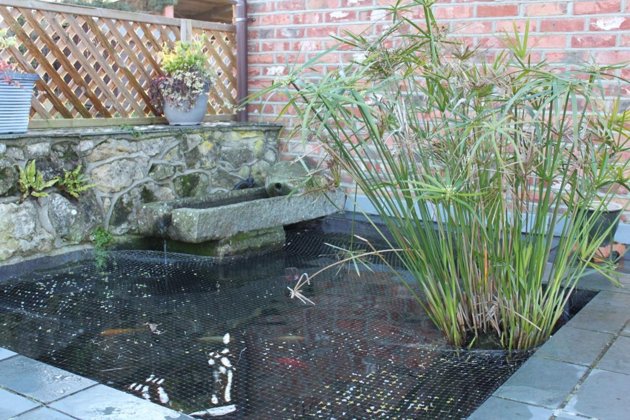Beautiful Barn Conversion, 3 Bed, Hot Tub, Sauna, Gym, Enclosed Garden Райд Экстерьер фото